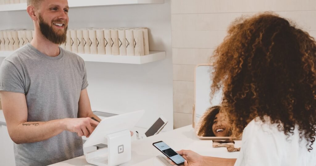 Negozio ecommerce professionale su laptop e smartphone - Alkemist agenzia web Firenze